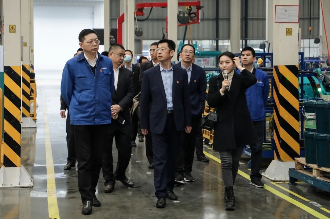 以黨建促業(yè)務(wù)，以業(yè)務(wù)強黨建——青島西海岸公用事業(yè)集團考察山河智能