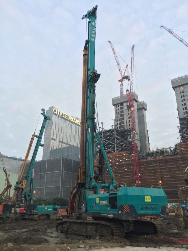 山河智能全系列地下工程裝備全面進(jìn)入澳門(mén)市場(chǎng)