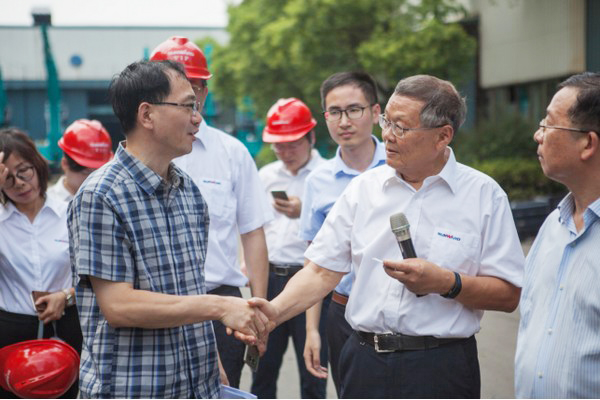 商務(wù)部合作司劉民強副司長(cháng)一行調研山河智能