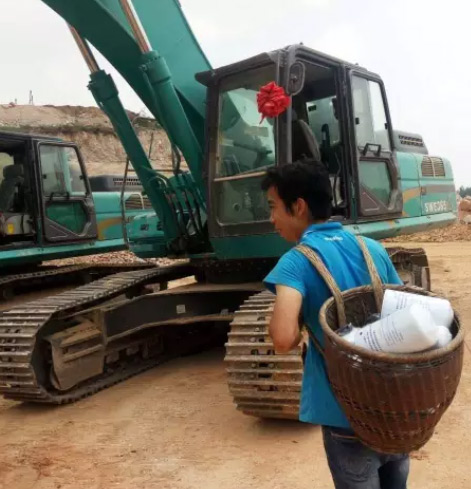 他們，用小小背簍背出山河大情懷
