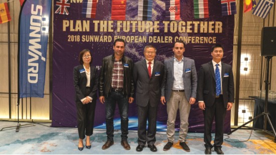 攜手共謀未來(lái)， 山河智能2018歐洲代理商大會(huì )隆重召開(kāi)