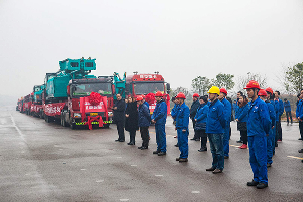 新年開(kāi)門(mén)紅！山河智能5000萬(wàn)裝備批量發(fā)車(chē)