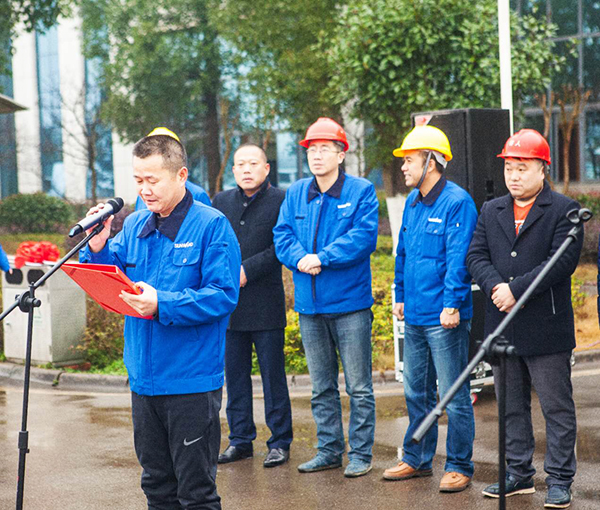 新年開(kāi)門(mén)紅！山河智能5000萬(wàn)裝備批量發(fā)車(chē)