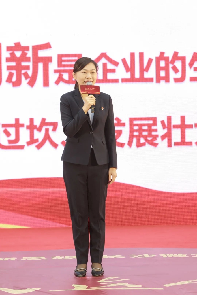 “學(xué)習新思想 長(cháng)沙微宣講 就認這個(gè)理”專(zhuān)題微宣講在山河智能舉行