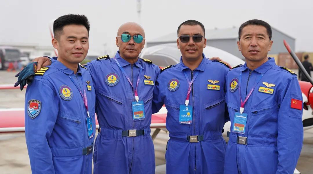 山河四機飛行編隊驚艷堯城（太原）國際通用航空飛行大會(huì )