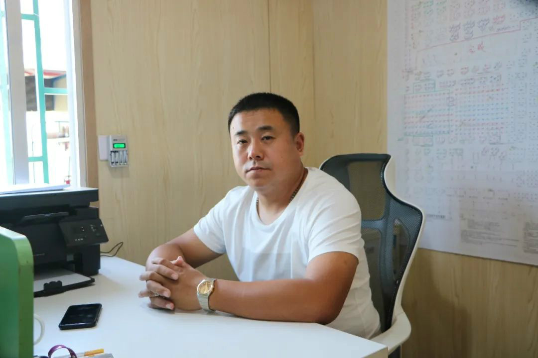 液壓靜力壓樁機從1臺到21臺，他只用了8年！