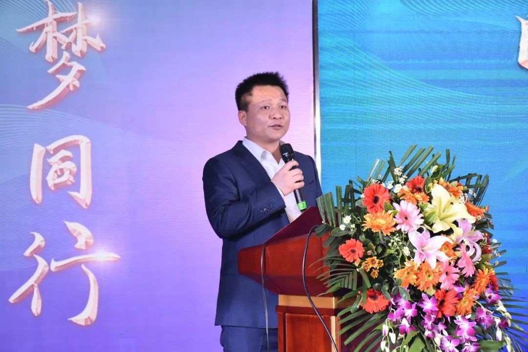 山河智能甘青區域全國客戶(hù)交流會(huì )簽單1.5億