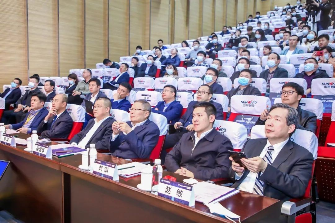 信息技術(shù)與制造業(yè)如何深度融合發(fā)展？行業(yè)大咖云集山河現場(chǎng)論道