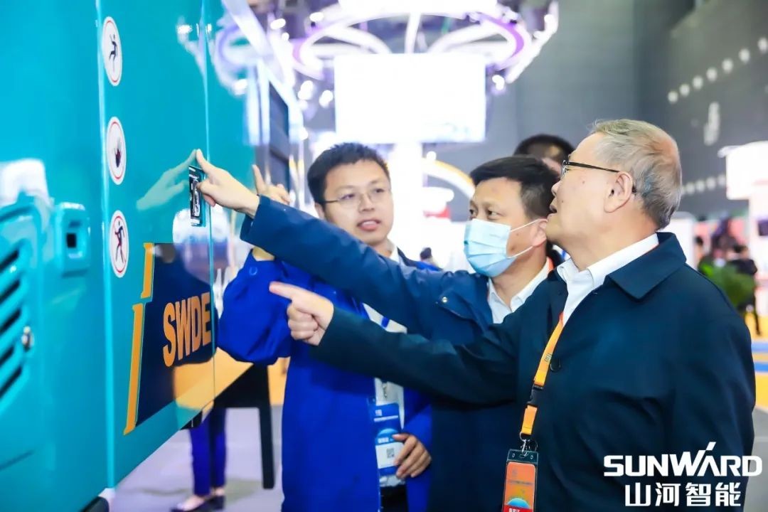 “山河綠”亮相長(cháng)沙國際工程機械展，50余款產(chǎn)品盡顯山河智能創(chuàng  )新實(shí)力