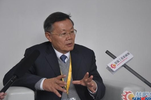 【寶馬訪(fǎng)談】山河智能董事長(cháng)何清華教授