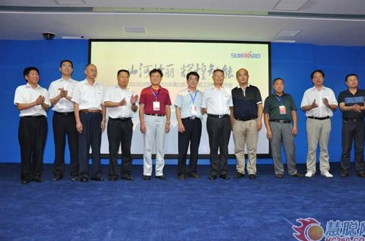 慧聰網(wǎng)——山河智能雙動(dòng)力頭強力多功能鉆機工法研討會(huì )舉行