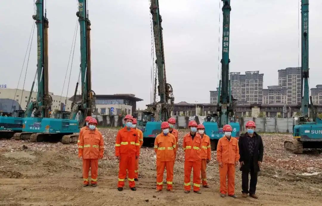 颯！他以11臺旋挖鉆占領(lǐng)荊州房建市場(chǎng)