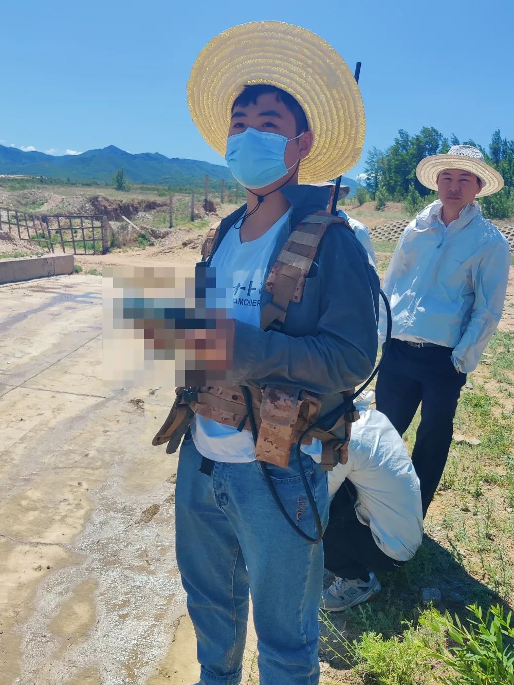 致敬！戰斗在風(fēng)沙中的特種裝備團隊