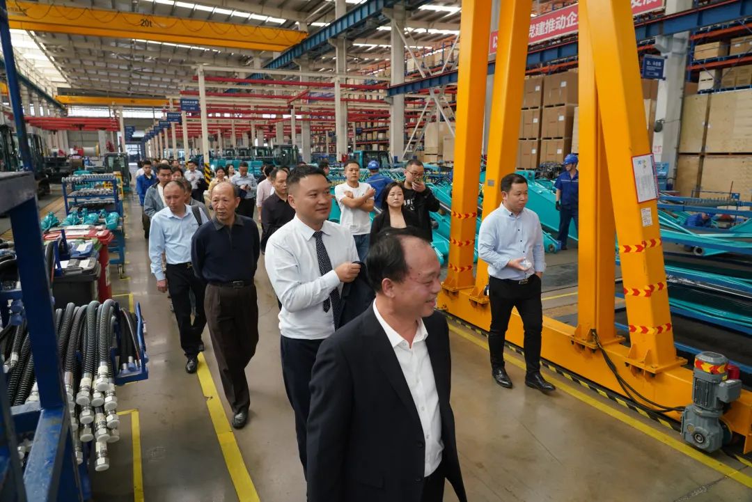 湖南省礦業(yè)協(xié)會(huì )第二屆一次會(huì )員代表大會(huì )暨第二屆一次理事會(huì )在山河智能順利召開(kāi)