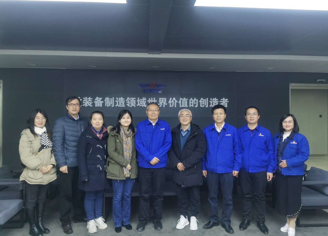湖南省人工智能學(xué)會(huì )秘書(shū)長(cháng)陳愛(ài)斌一行考察調研山河智能