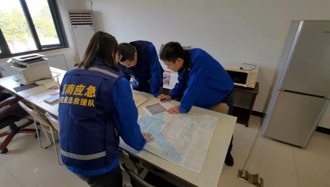 火情就是命令！湖南航空應急救援隊山河機組展現“山河速度”