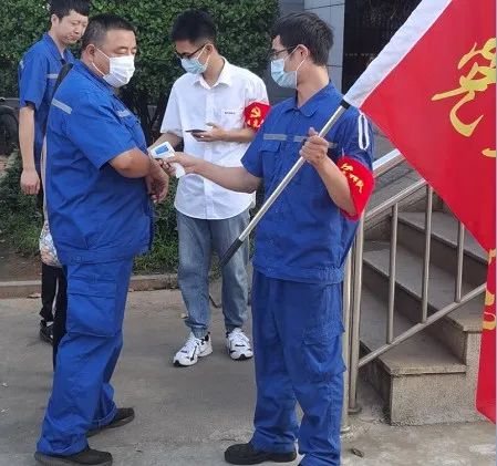 山河工匠 | “浪波”不言苦，甘為“人梯”承大重