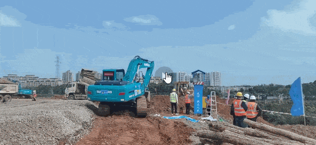 沖鋒一線(xiàn)顯擔當！山河智能挖掘機助力長(cháng)沙方艙醫院建設