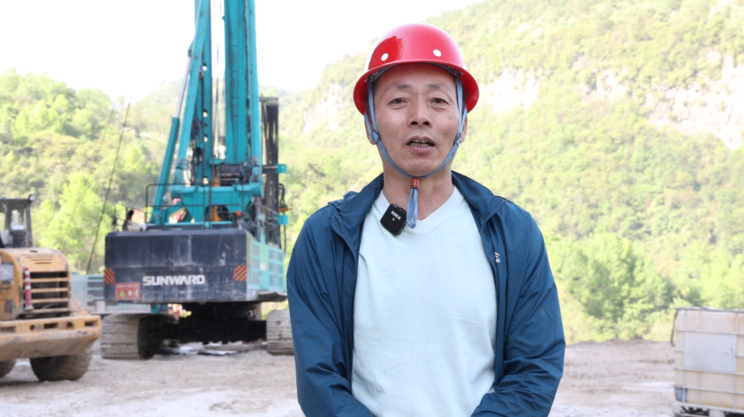 展現施工“奇效”！山河智能旋挖鉆機強勢助力爐慈高速公路建設