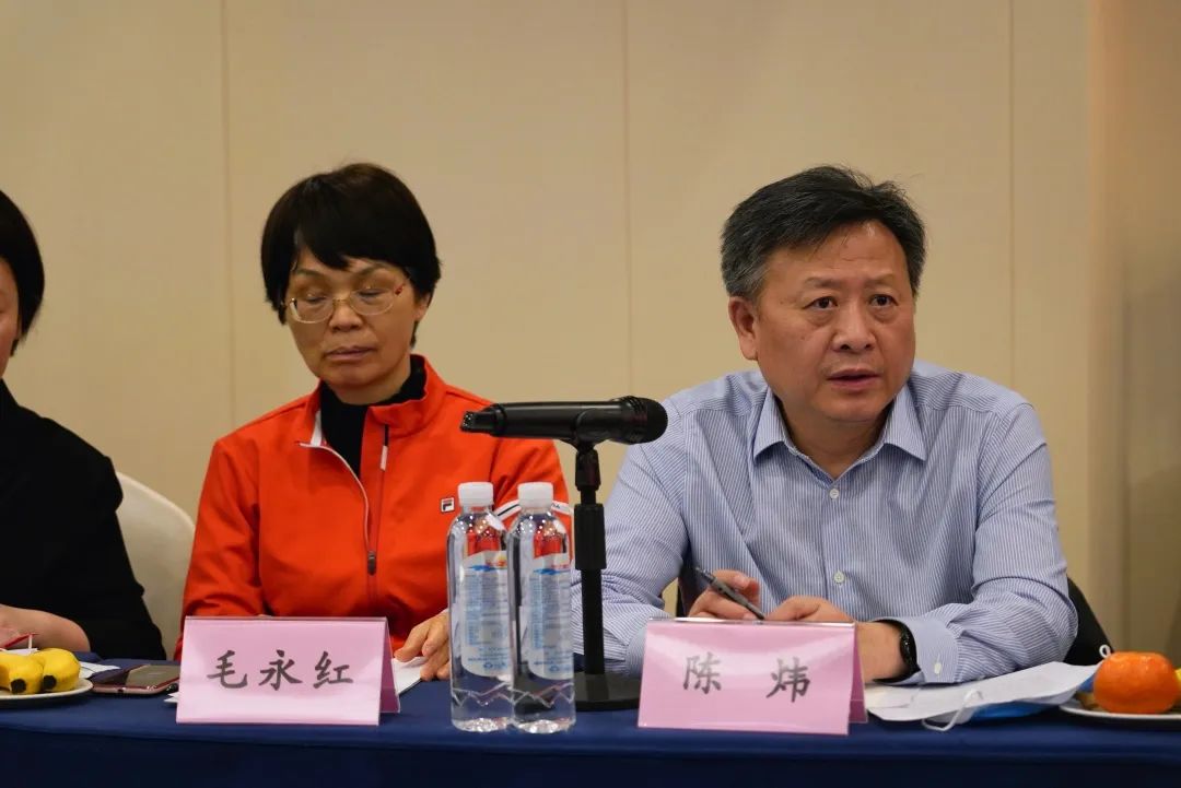 抱團出海，攜手共贏(yíng)！何清華帶隊赴湖南異地商會(huì )聯(lián)合會(huì )拜訪(fǎng)交流