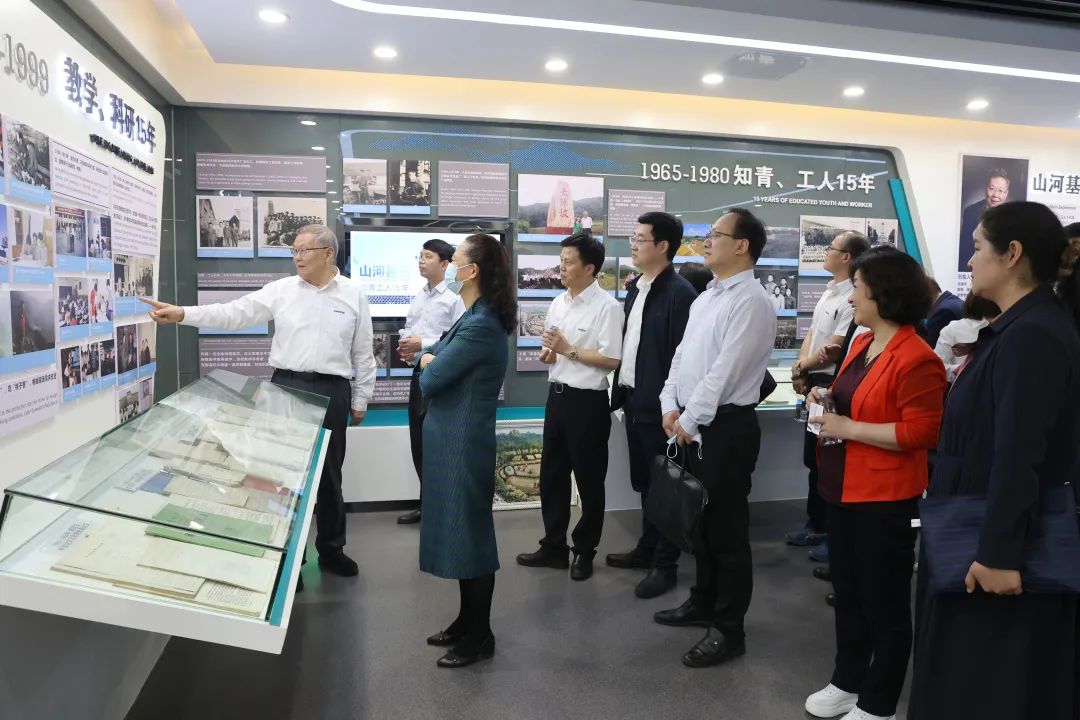 深化產(chǎn)學(xué)研合作！中南大學(xué)校長(cháng)、中國工程院院士田紅旗率團拜訪(fǎng)山河智能