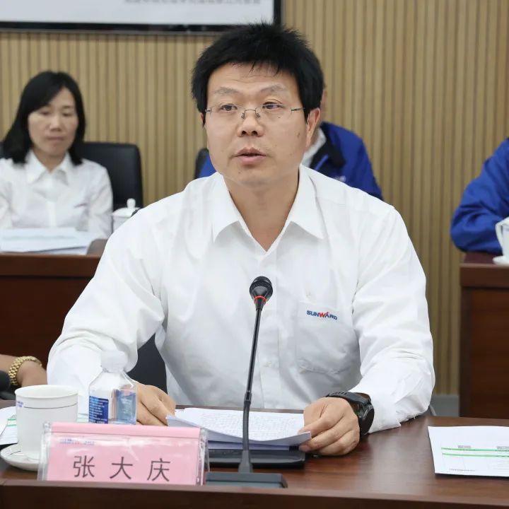 深化產(chǎn)學(xué)研合作！中南大學(xué)校長(cháng)、中國工程院院士田紅旗率團拜訪(fǎng)山河智能