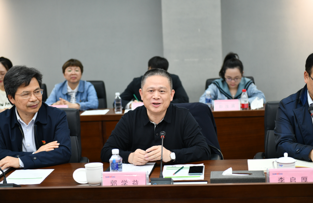 中南大學(xué)副校長(cháng)郭學(xué)益率科學(xué)研究部一行調研山河智能