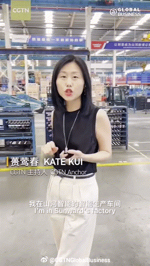 CGTN探廠(chǎng)！專(zhuān)訪(fǎng)山河智能董事長(cháng)、首席專(zhuān)家何清華花絮來(lái)了