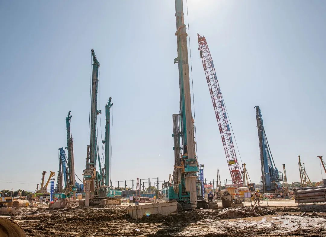 “山河綠”再現大灣區！山河智能旋挖鉆機組團助建廣州白云機場(chǎng)項目