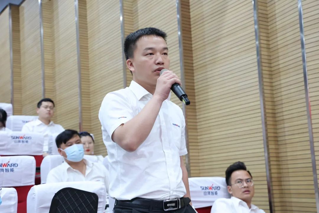創(chuàng  )新引領(lǐng)，智造未來(lái)！“2022院士專(zhuān)家長(cháng)沙行”高端裝備高質(zhì)量發(fā)展研討會(huì )隆重舉行