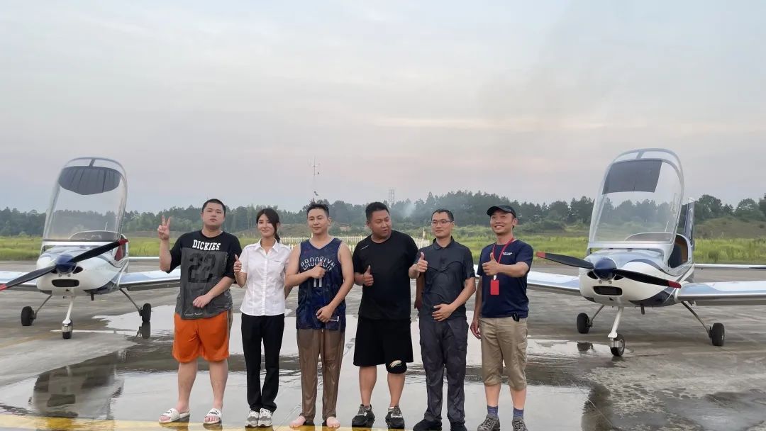 沖上云霄！湖南山河通航學(xué)員成功單飛