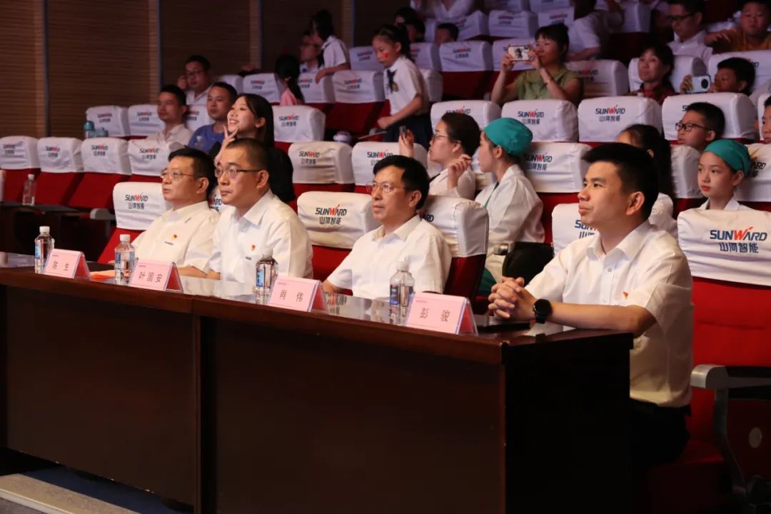繽紛“暑”假，不負所“托”！山河智能職工子女暑期托管班結業(yè)啦