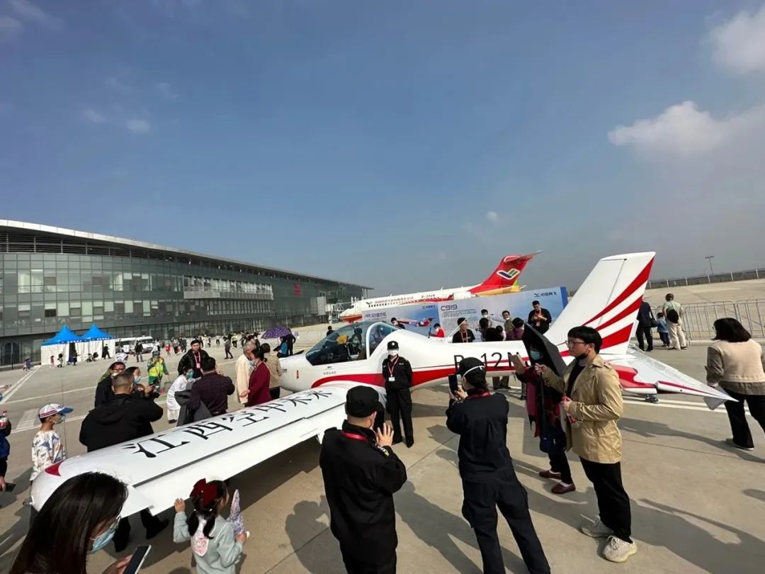 逆勢飛翔！山河航空攜手合作伙伴亮相2022南昌飛行大會(huì )