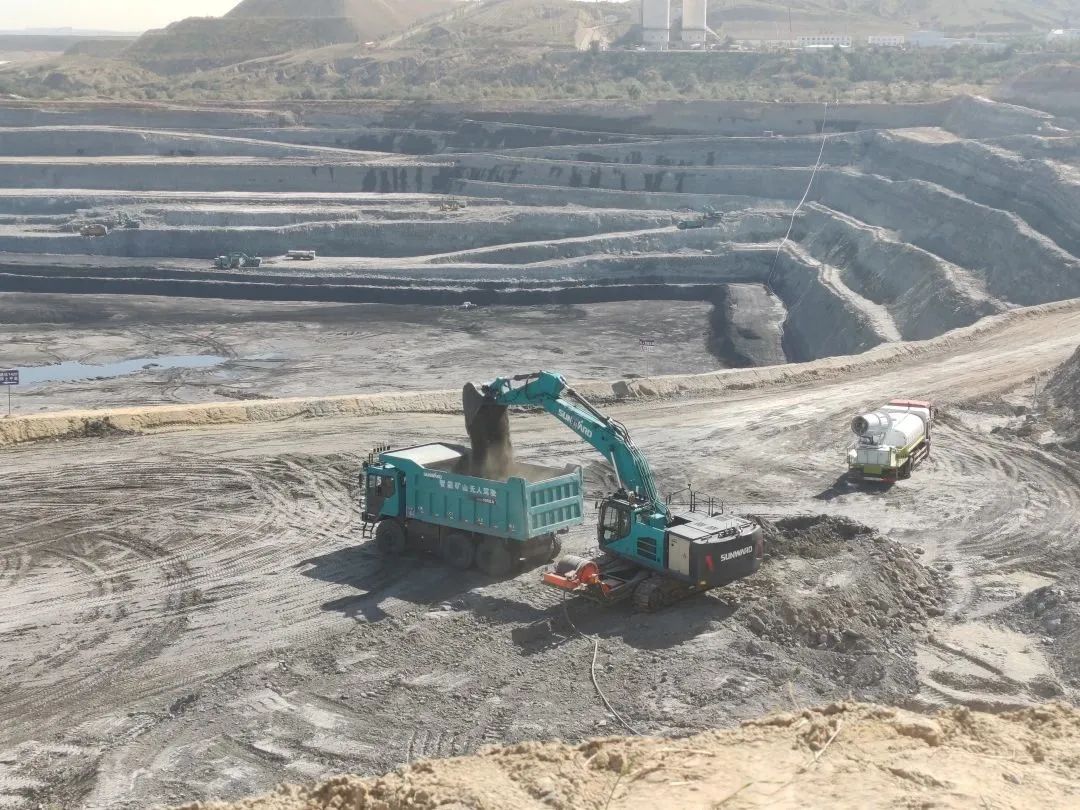 騰遠添智能新綠，山河巨鼎新能源礦卡批量交付