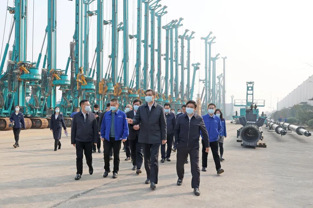 湖南省副省長(cháng)周海兵調研山河智能