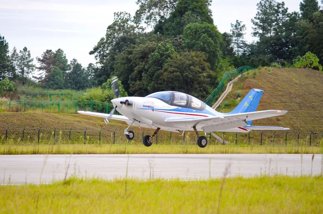 山河科技SA160L型五座飛機型號合格審定委員會(huì )（TCB）年度會(huì )議圓滿(mǎn)召開(kāi)