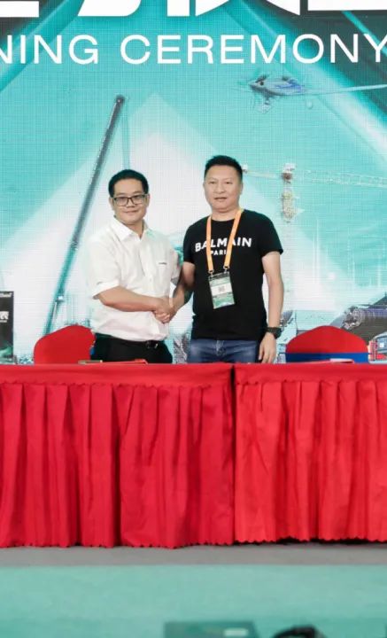 千人齊聚、爆品出擊！山河智能新品推介會(huì )圓滿(mǎn)舉辦