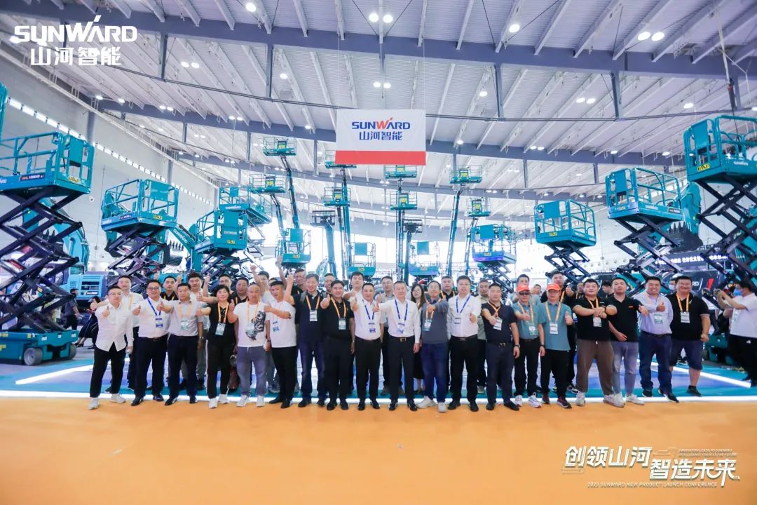 聚焦電動(dòng)化、智能化！山河智能全系列高空機械產(chǎn)品亮相長(cháng)沙展