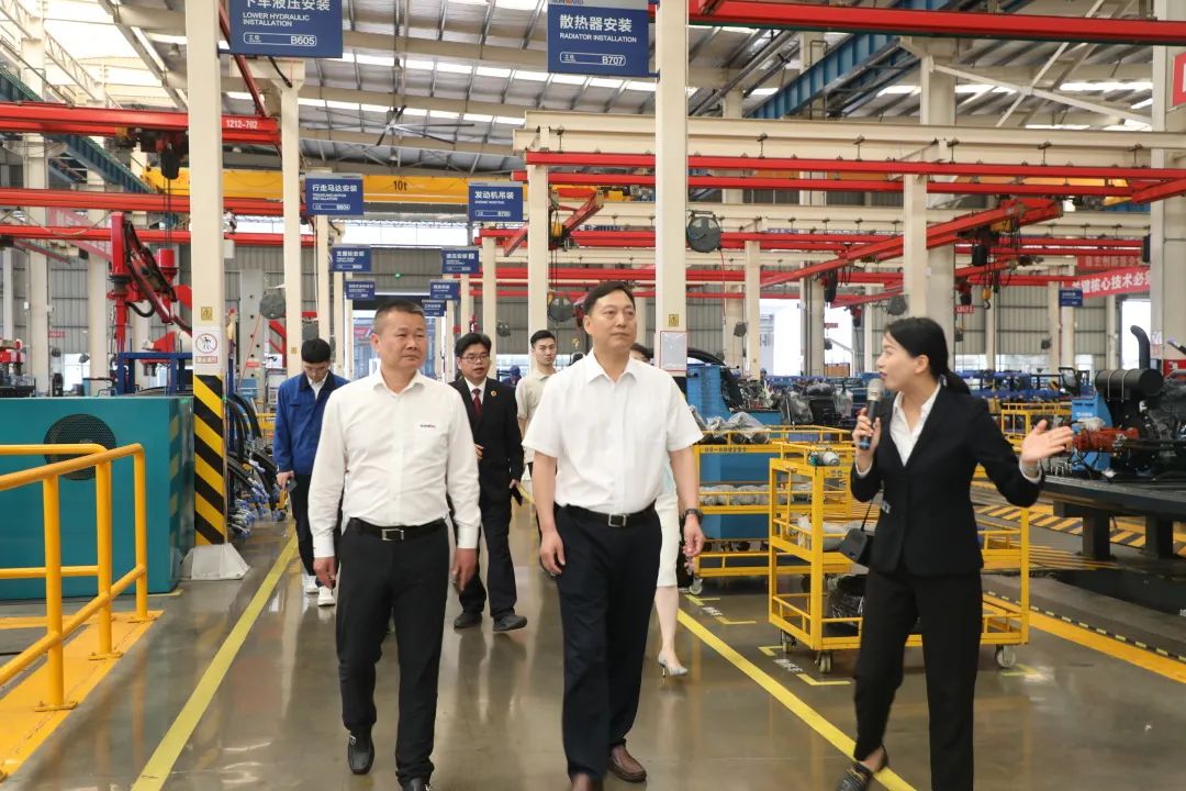 長(cháng)沙市人民檢察院黨組書(shū)記、檢察長(cháng)余湘文調研山河智能