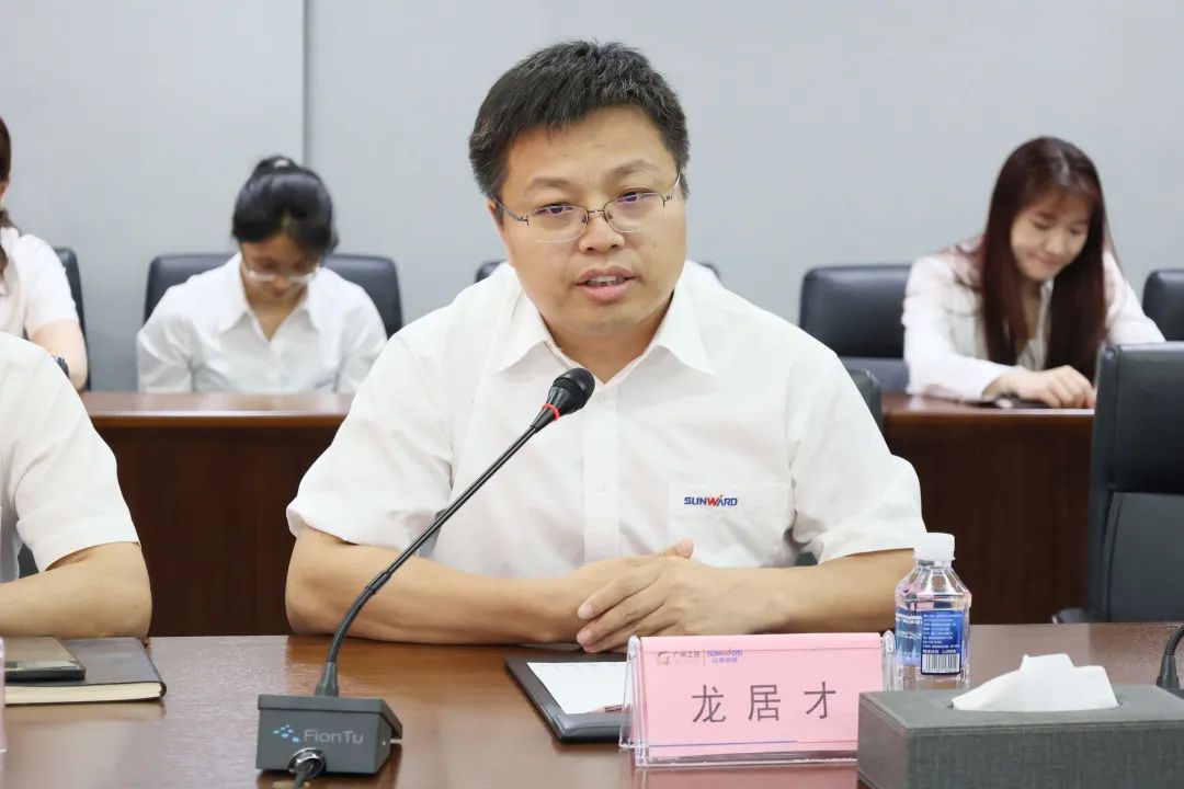 攜手開(kāi)啟綠色轉型之路！山河智能&南京蓋百氏增程式電動(dòng)旋挖鉆機簽約儀式成功舉辦
