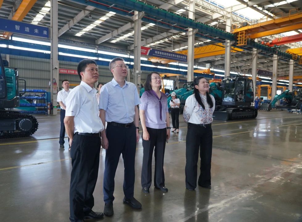 長(cháng)沙市人民政府副市長(cháng)、市工商聯(lián)主席康鎮麟調研山河智能