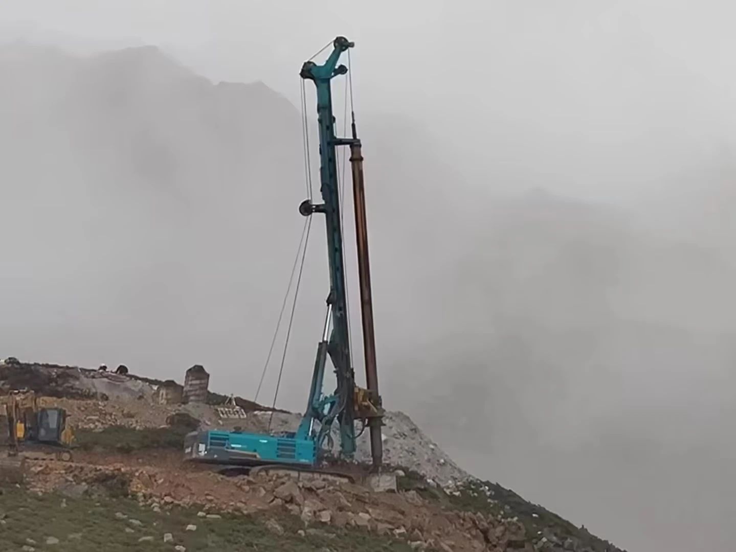 助力世界最高海拔特高壓直流輸電工程，山河智能旋挖鉆機展現硬核實(shí)力