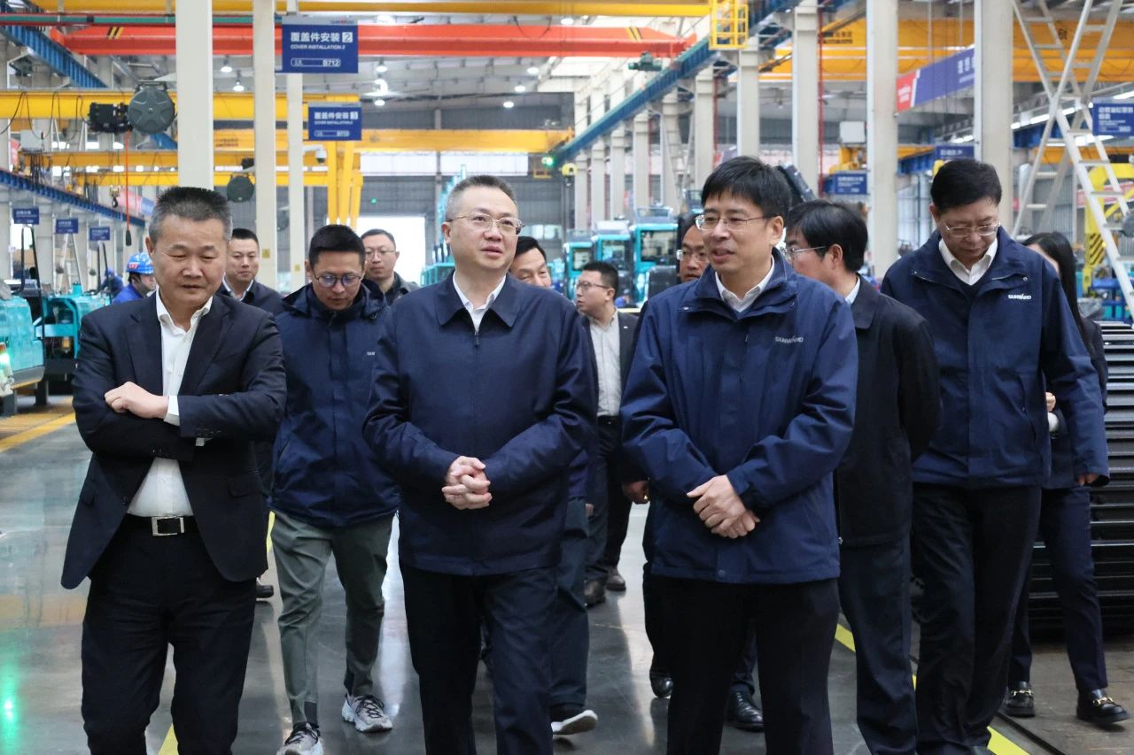 長(cháng)沙市人民政府副市長(cháng)康鎮麟調研山河智能