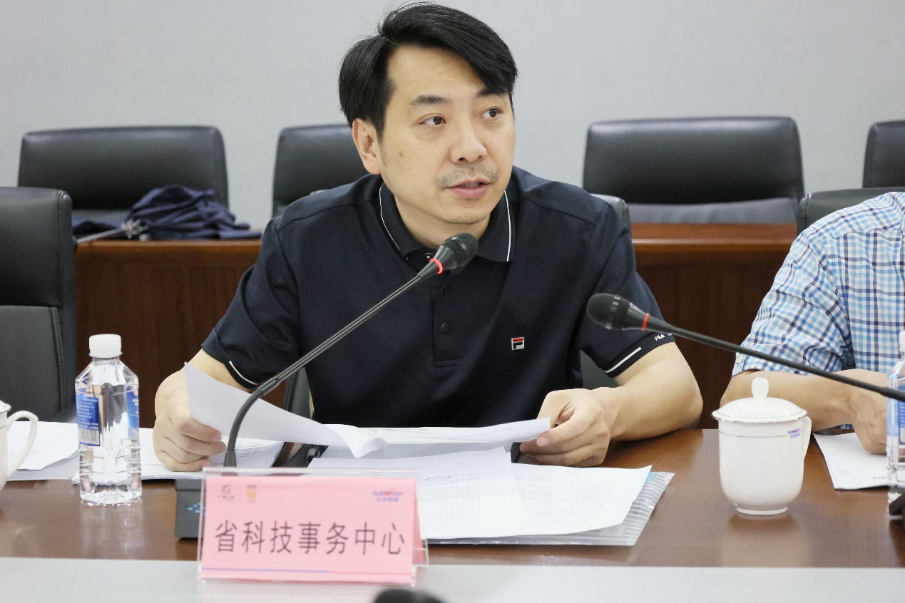 山河智能“超大型油氣管道綠色成套施工裝備”項目順利通過(guò)驗收！