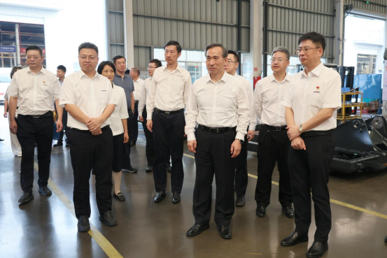 中國貿促會(huì )會(huì )長(cháng)任鴻斌調研山河智能