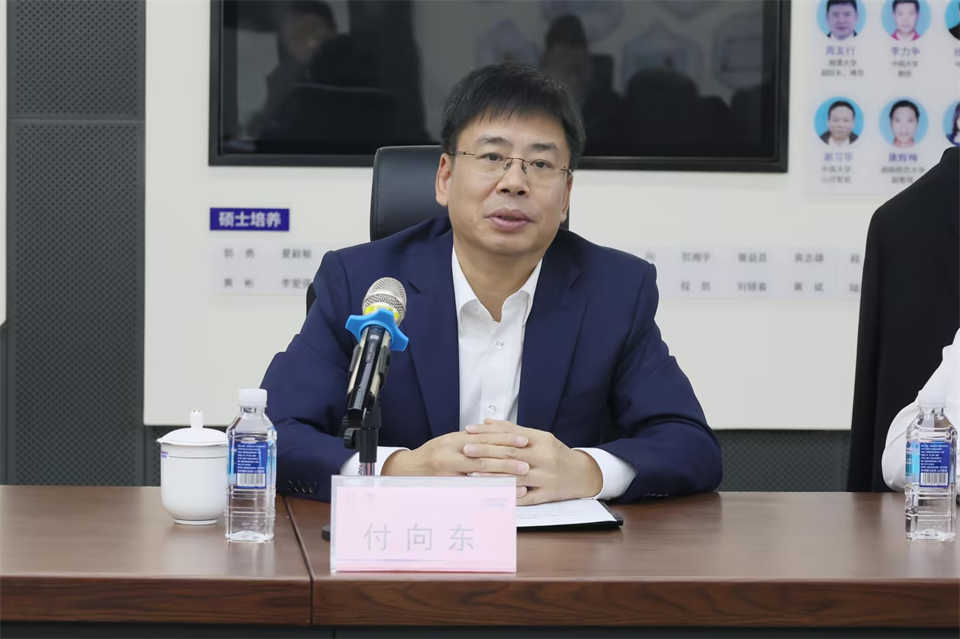 同船出海，共贏(yíng)未來(lái)！中鐵九局副總經(jīng)理劉峻峰一行到訪(fǎng)山河智能