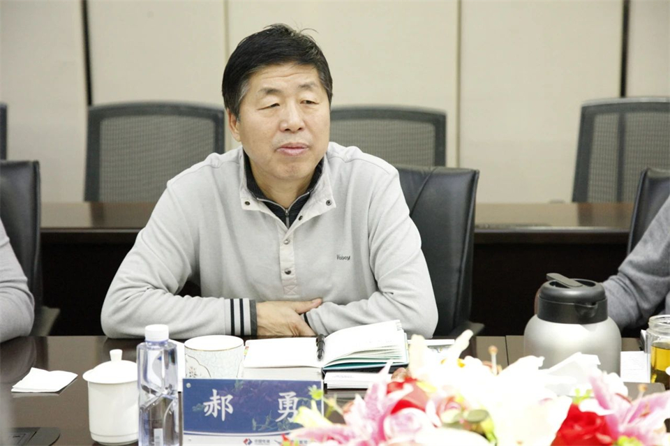 山河智能總經(jīng)理夏志宏帶隊拜訪(fǎng)中電建振沖建設工程股份有限公司