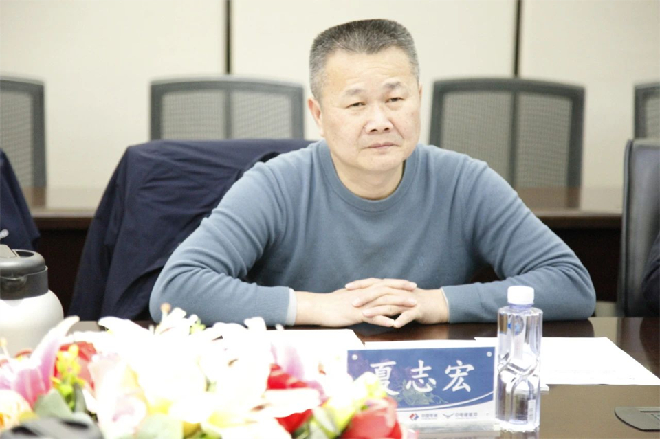 山河智能總經(jīng)理夏志宏帶隊拜訪(fǎng)中電建振沖建設工程股份有限公司